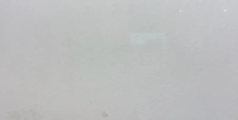 Mistery White quartz, slab AC-05: a full slab in soft white with faint gray waves