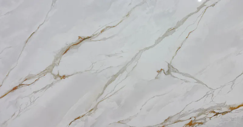 Campagnaro Vivace quartz, slab AC-07: a full slab in white with bold gold and gray veins